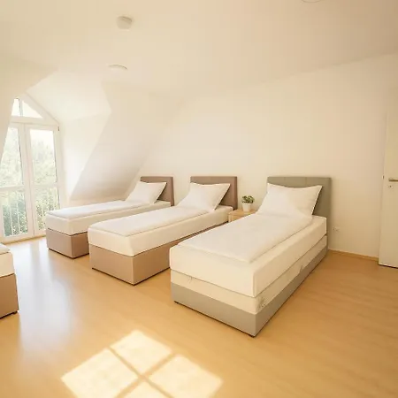 Apartament Sunnyhome Monteurwohnungen Und In